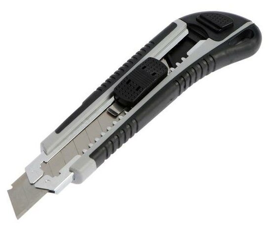 Нож универсальный тундра, металлическая направляющая, 2 запасных лезвия, 2К корпус, 18 мм - фотография № 1