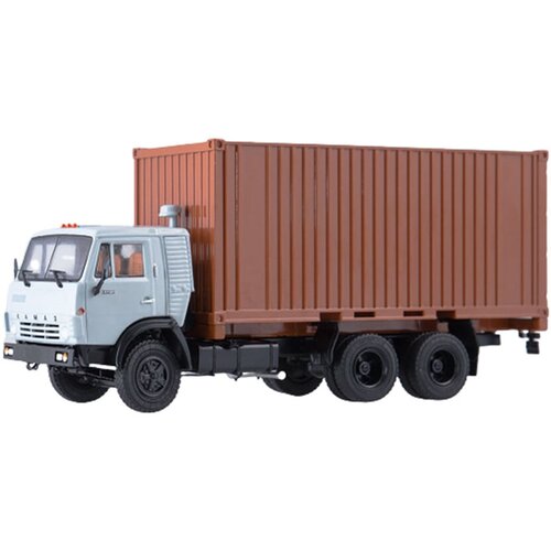 KAMAZ-53212 с 20-футовым контейнером 1:43