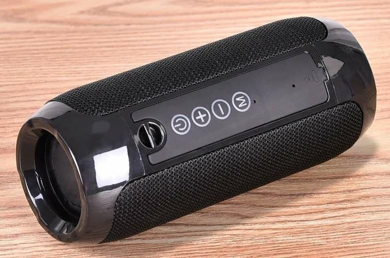 Портативный динамик на 10Вт беспроводная Bluetooth колонка черная