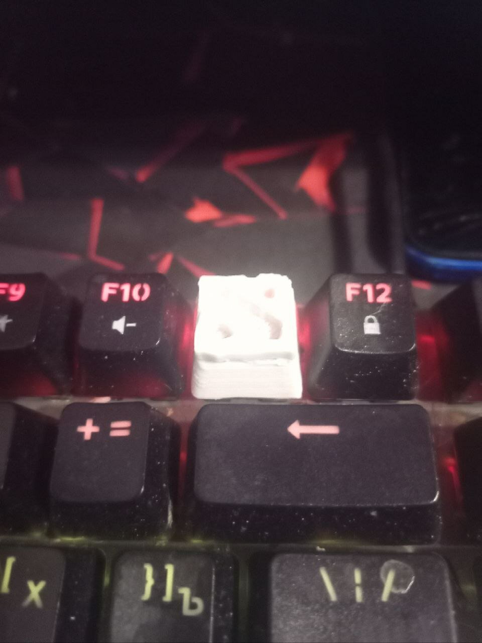 Кейкап дота Dota 2 для механической клавиатуры легко ставятся и снимаются — фото 1