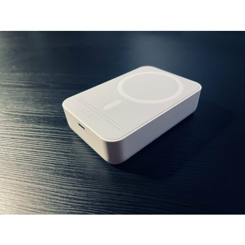 MagSafe Battery Аккумулятор 10 000 мАч влагозащищённый для iPhone белый 2000₽