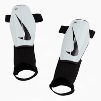Щитки детские Nike Charge DX4610-100, р-р M, Белый