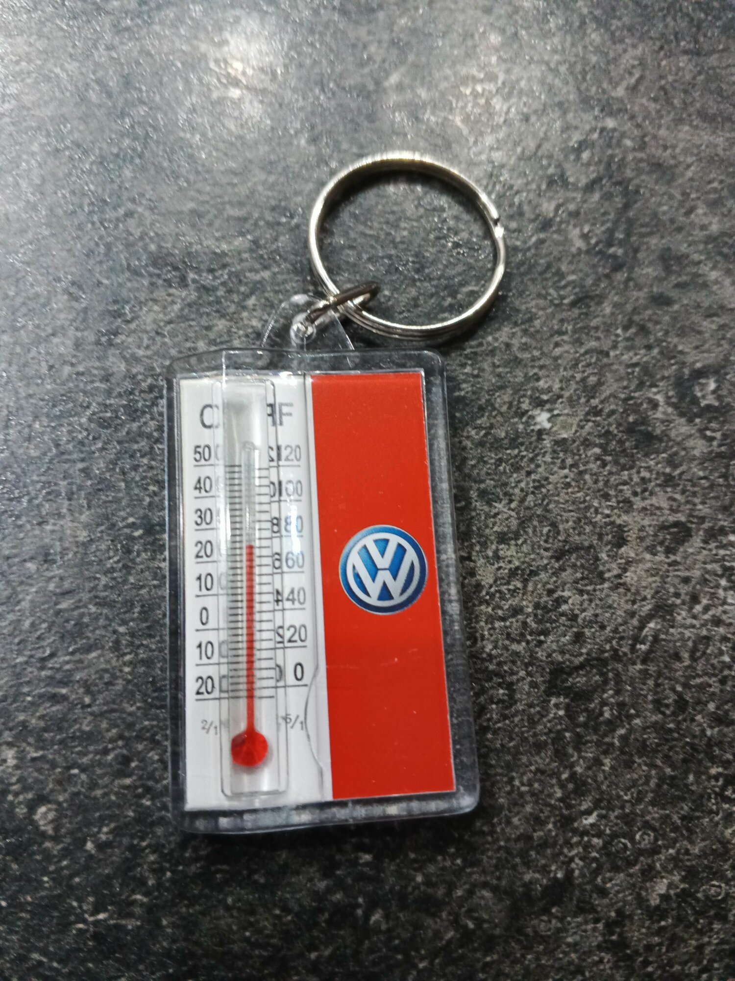 Брелок автомобильный Volkswagen с термометром