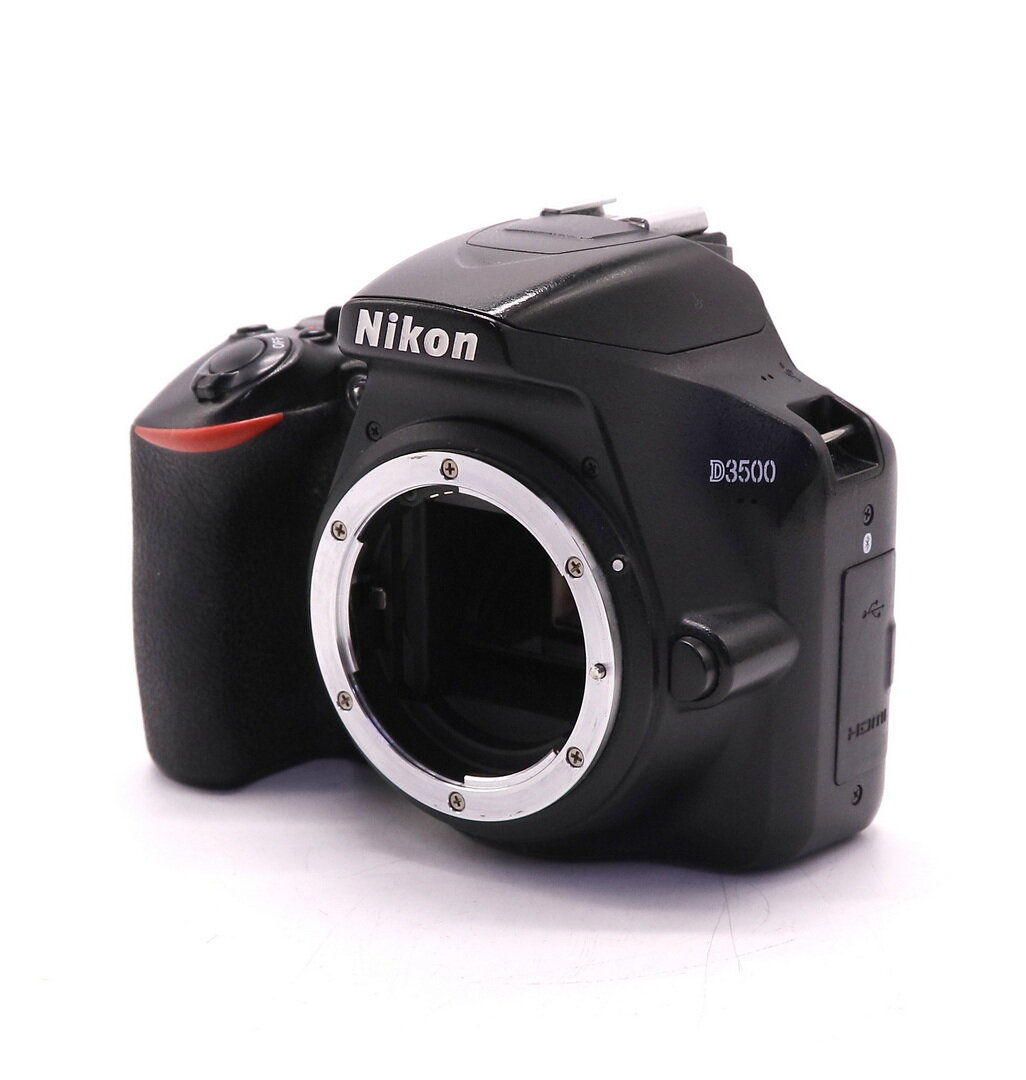 Nikon D3500 body (пробег 147650 кадров)