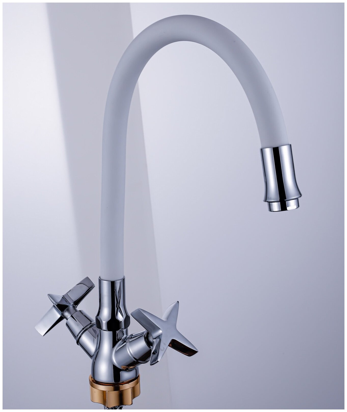 фото Смеситель на кухню Potato P59311-7 с гибким белым изливом, керамическая кран-букса, хром, крепление гайка