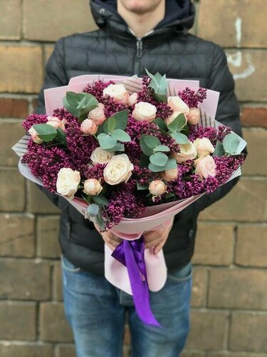 Изображение товара Букет Rybe-Flowers "Сирень и Пионовидные Розы", 17 цветов, высота 40см