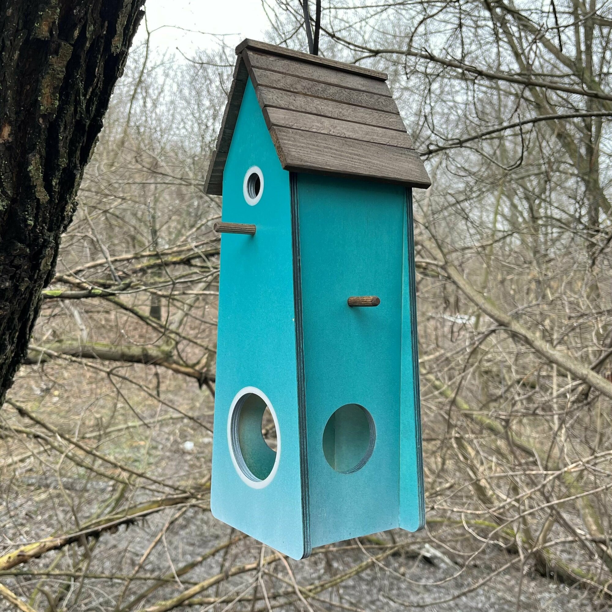 Деревянный скворечник для птиц PinePeak / Кормушка для птиц подвесная для дачи и сада, 390х140х130мм - фотография № 2