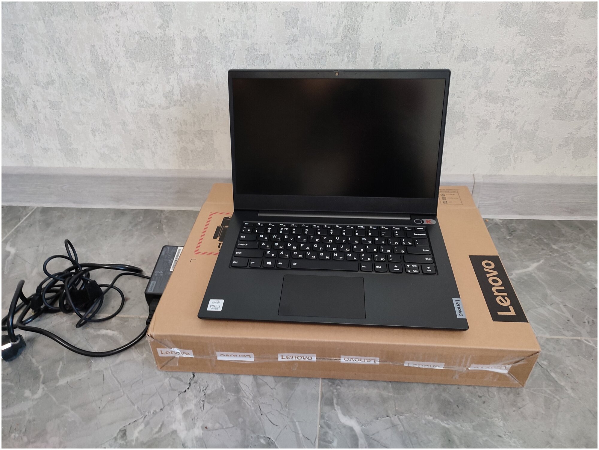 14" Ноутбук Lenovo K4E-IML082 1920x1080, Intel Core i5-10210U @ 1.60 Ghz, RAM 8 GB, 512 GB SSD, Radeon 625 2 GB, Win 10, чёрный