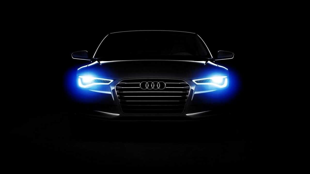 Картина на холсте 60x110 LinxOne "Audi ауди A6" интерьерная для дома / на стену / на кухню / с подрамником