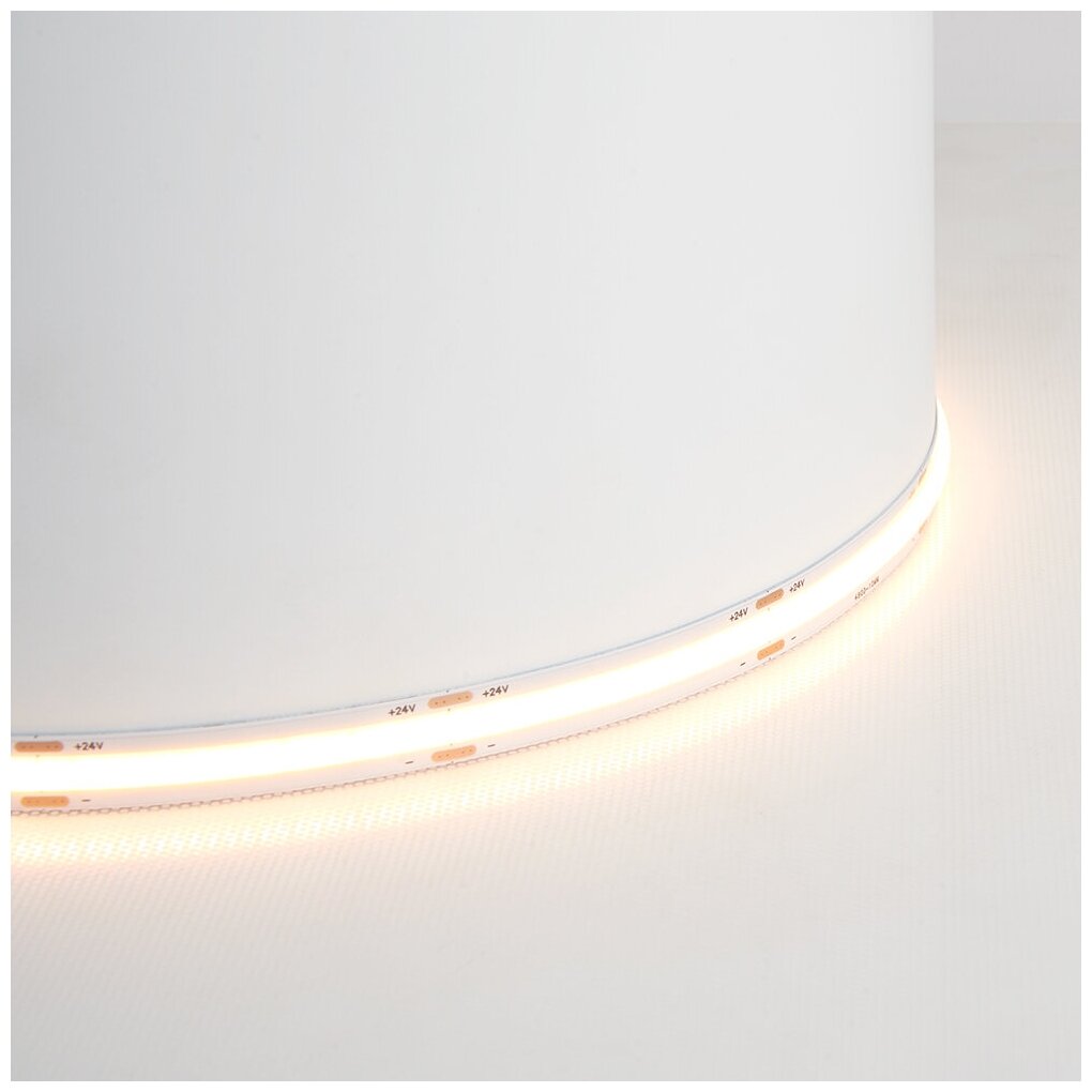 Светодиодная LED лента Feron LS530, 320SMD(2110)/м 8Вт/м 24V 5000*8*1.8мм 3000К - фотография № 1
