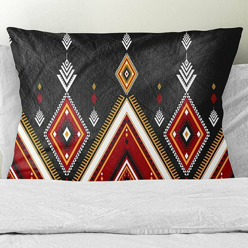 фото Подушка декоративная / Марокканские узоры, велюр / Языки Пламени / 30х50 / подарок / подушка диванная / подушка для интерьера.