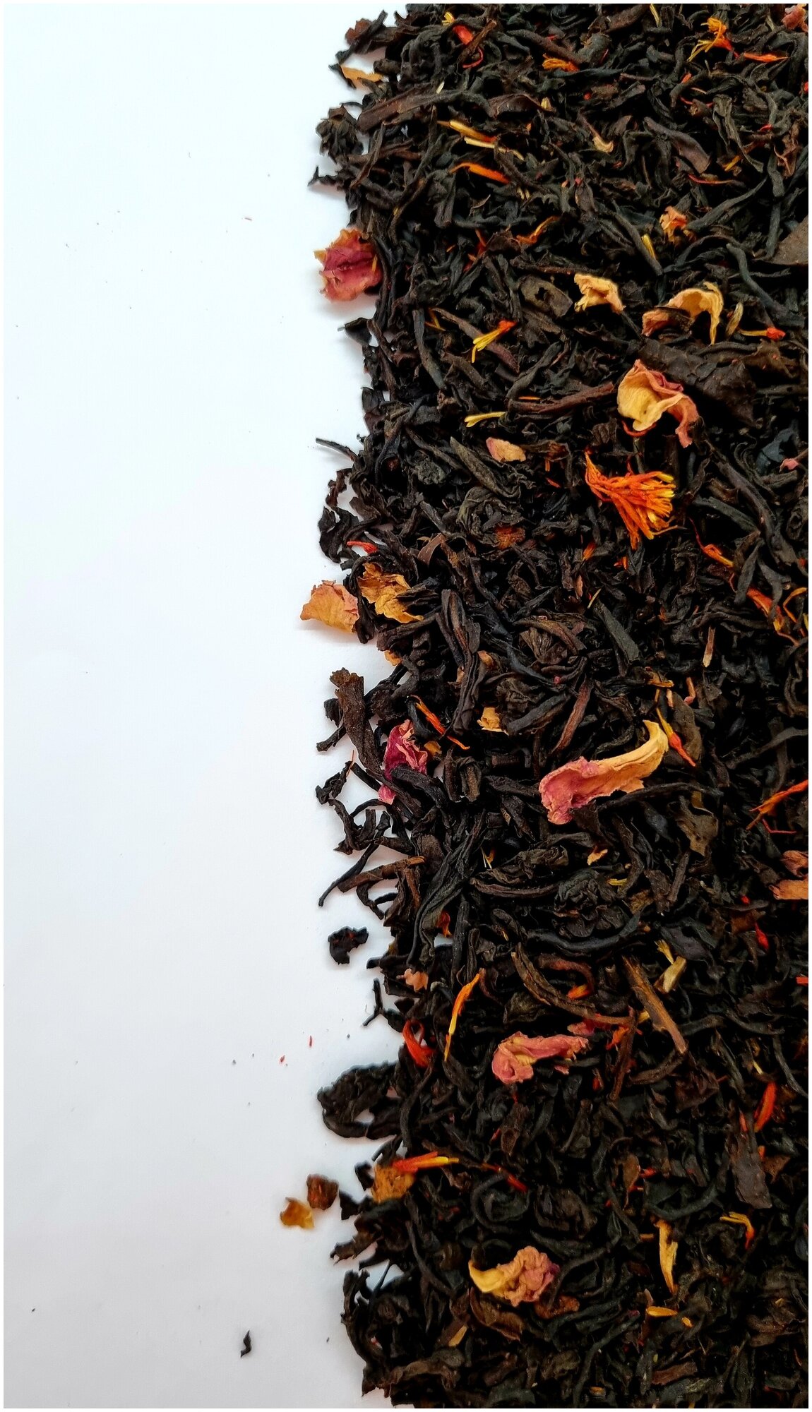 Черный чай Винтаж Клубника со Сливками листовой ароматизированный 50 грамм - фотография № 3