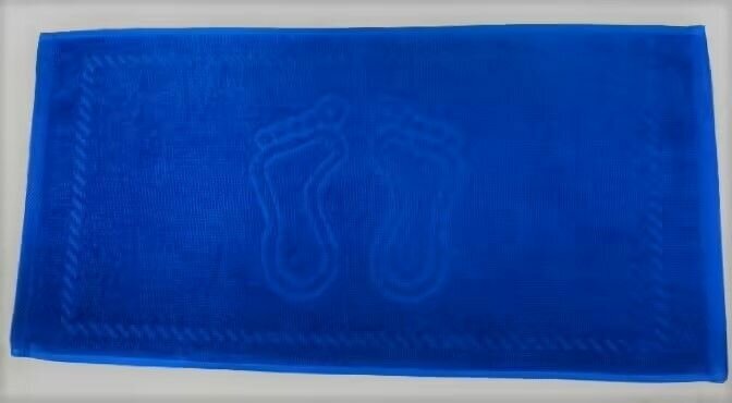 Махровое полотенце-коврик для ванной "Ножки" 30х60 Лиловое - фотография № 10