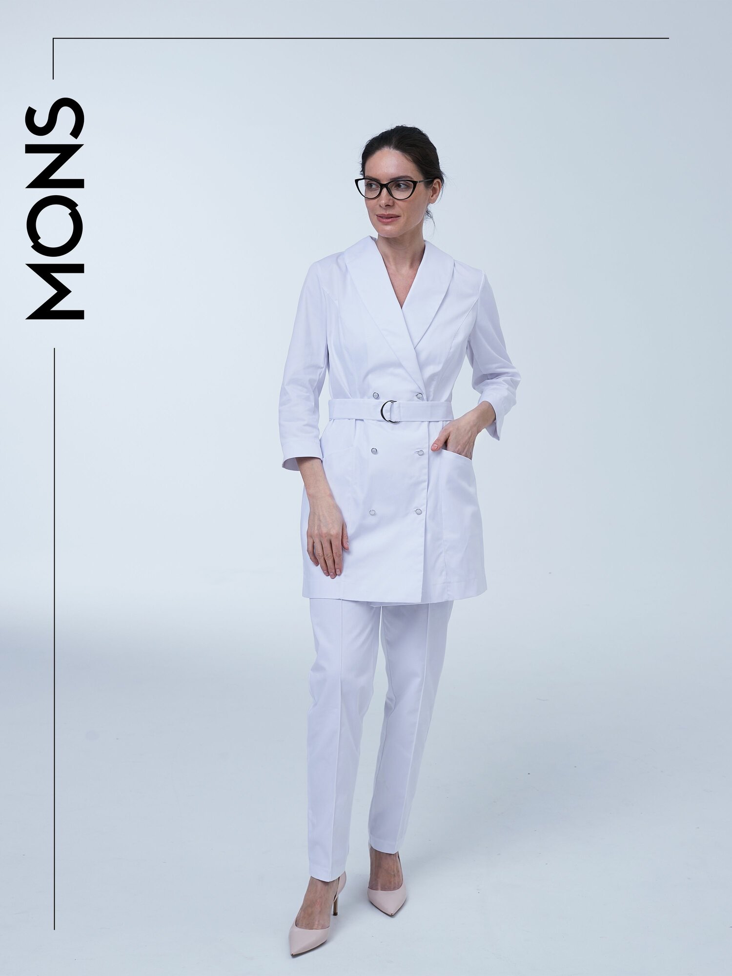 фото Медицинская рубашка женская удлиненная, форма для медиков Mons Design, белая