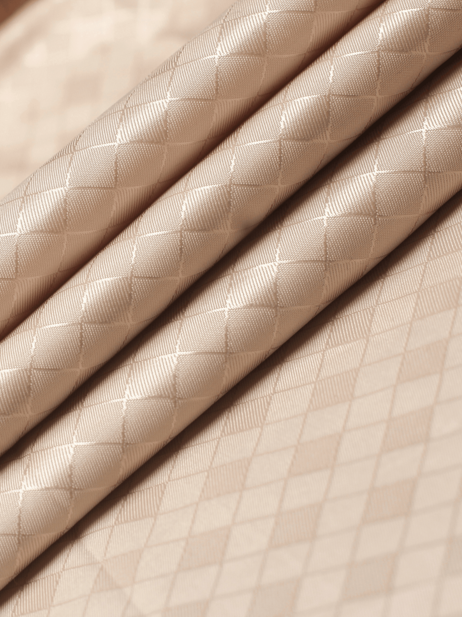 Ткань подкладочная жаккард розовая MDC FABRICS P084/2. 100% полиэстер. Отрез 1 метр