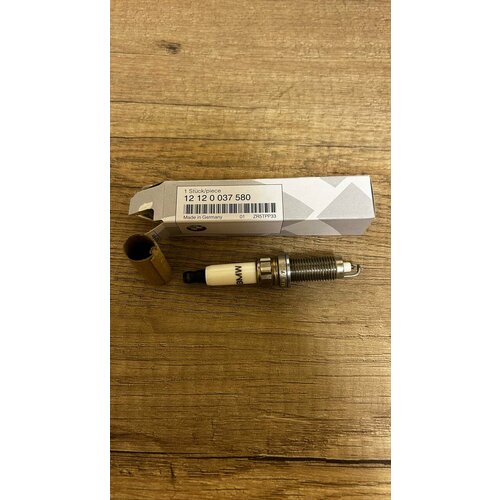 Свеча зажигания BMW 12120037580 1000₽