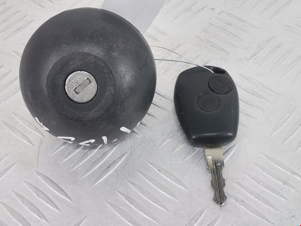 Крышка топливного бака Renault Sandero 1 172515451R арт. 1523698