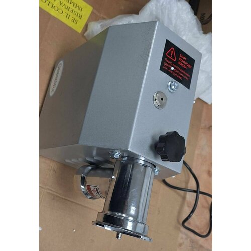 Мясорубка электрическая GASTROMIX MG-8B профессиональная, промышленная, 0,6 кВт, до 70 кг/час, без реверса