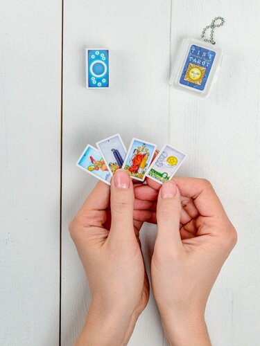 Изображение товара Гадальные Карты таро уэйта миниатюрная колода-брелок / Waite Tarot Key Chain Англоязычные U.S. Games Systems