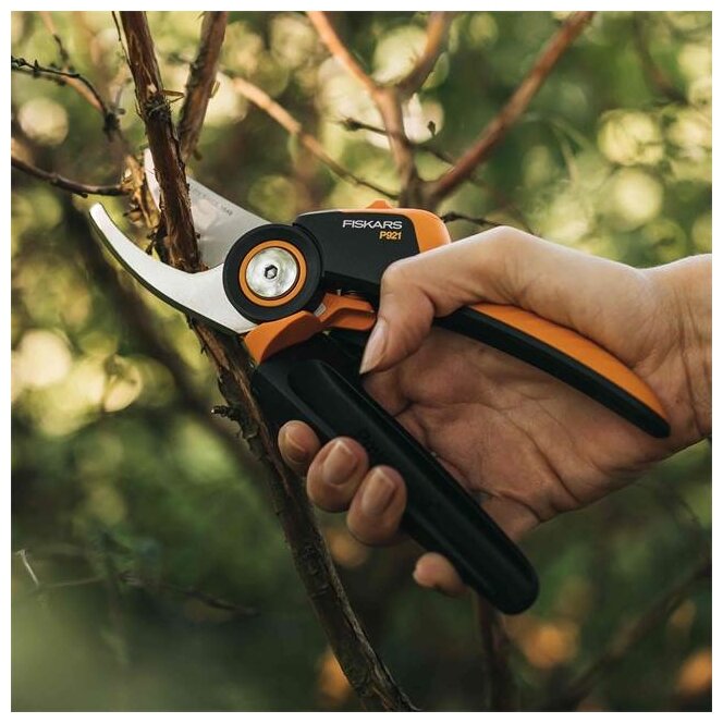 Секатор плоскостной Fiskars PowerGear P921 черный/оранжевый (1057173) - фото №2