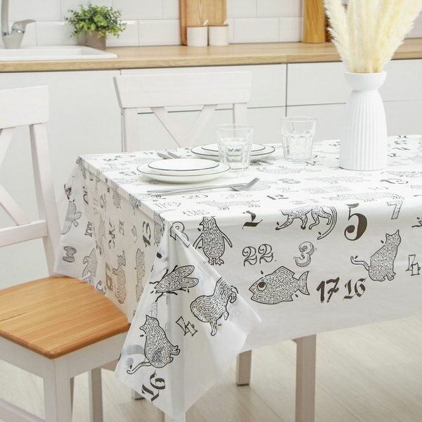 фото Скатерть-раскраска одноразовая детская "Играем и едим", 110x150 см