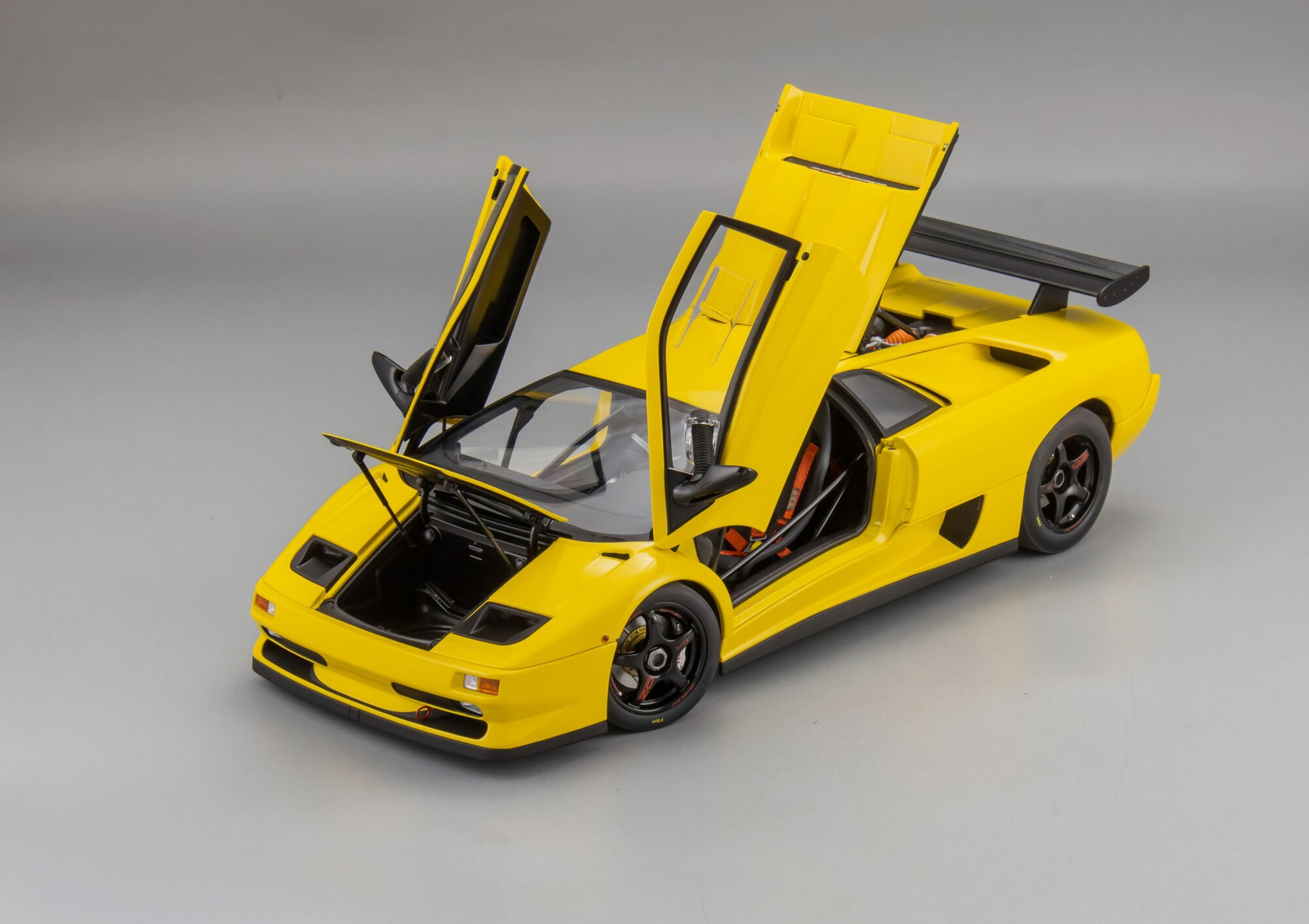 1:18 Lamborghini Diablo SV-R, Коллекционная масштабная модель от AUTOart — фото 1