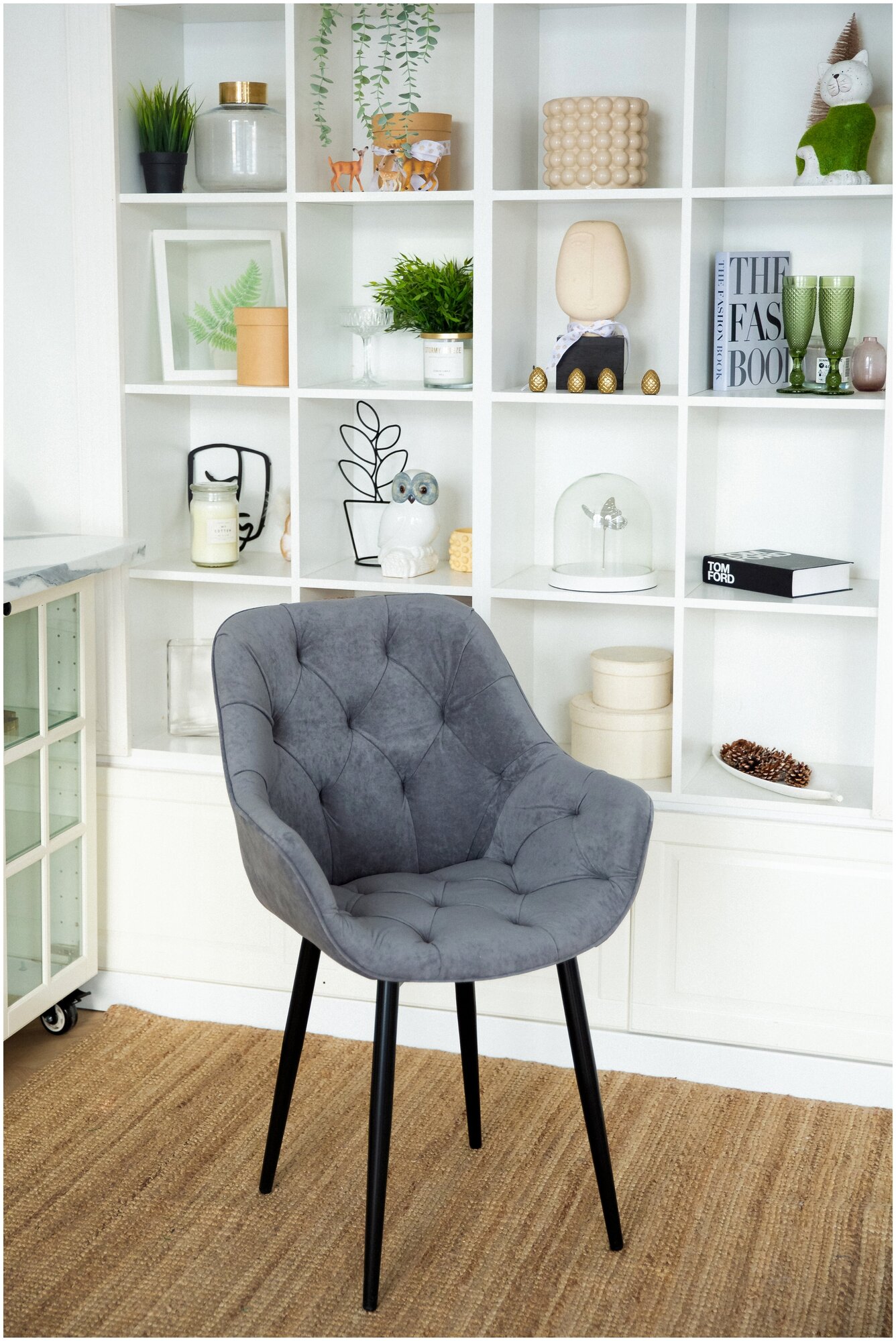 фото Стул мягкий Саваж на черных ножках