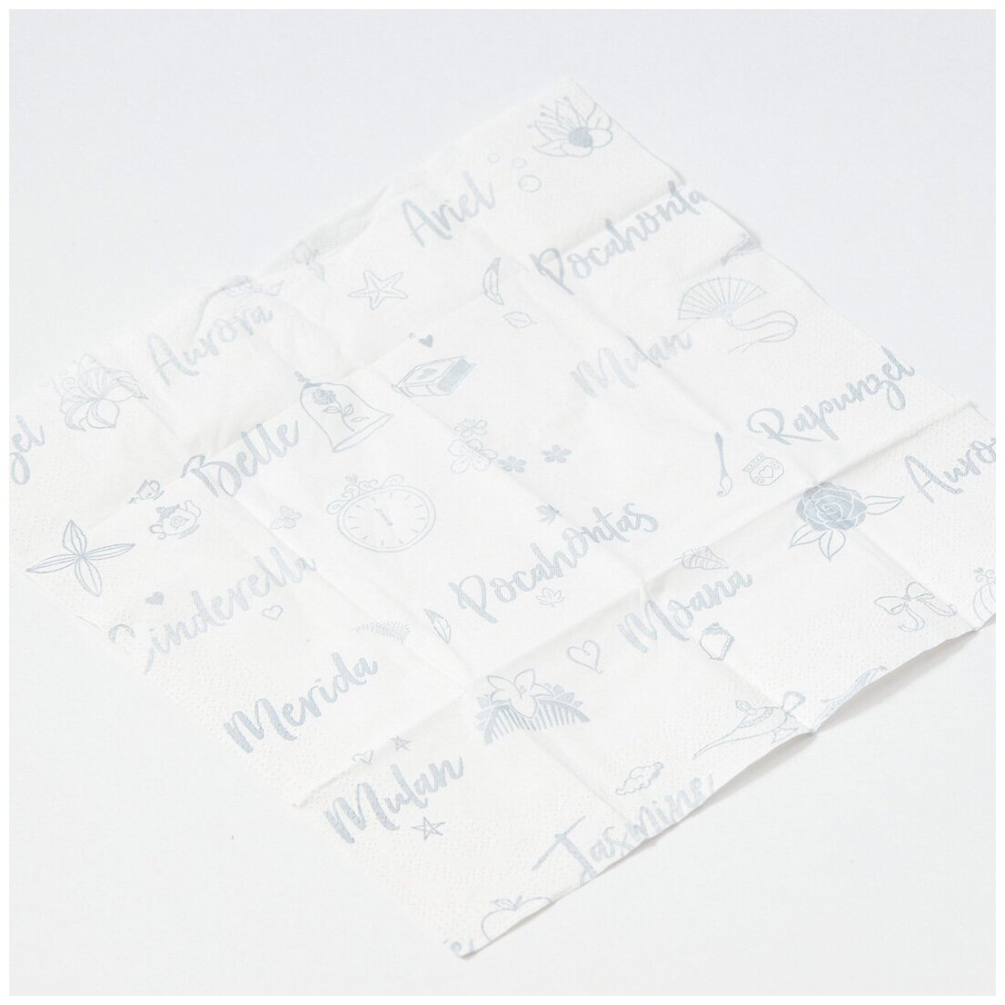 Бумажные платочки "Принцессы" с рисунком, 4 слоя, 15 пачек х 9 листов, 21х21 см - фотография № 3