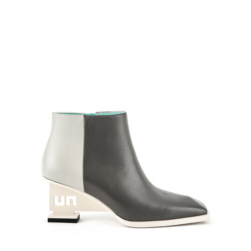  UNITED NUDE,  39, 