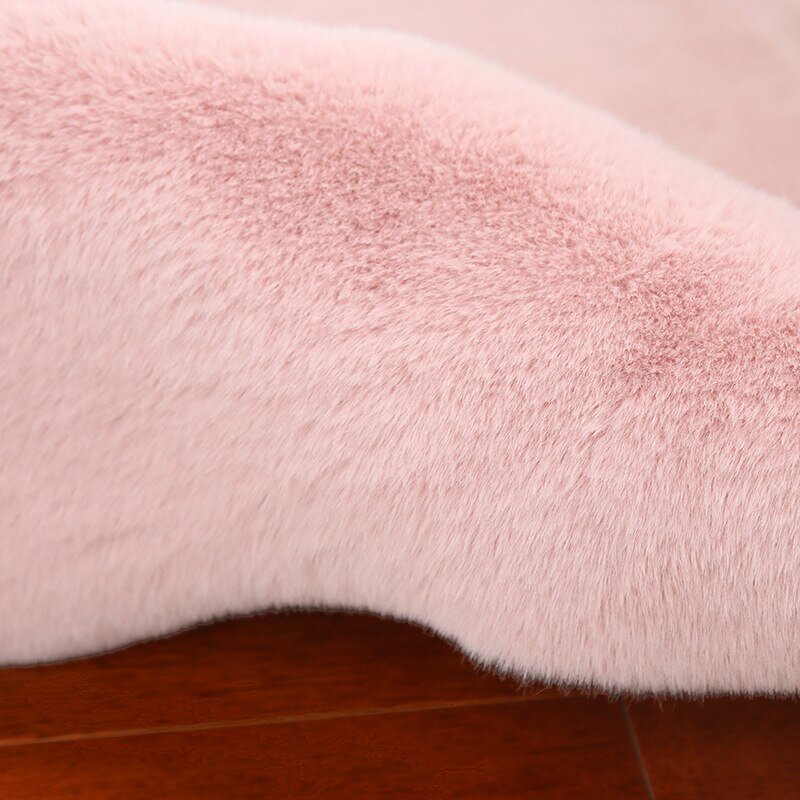 Коврик меховой прикроватный Искусственный кролик 60х120 см розовый - фотография № 6