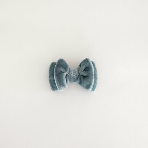 Маленький серый бархатный бантик «Бабушкины Связи»