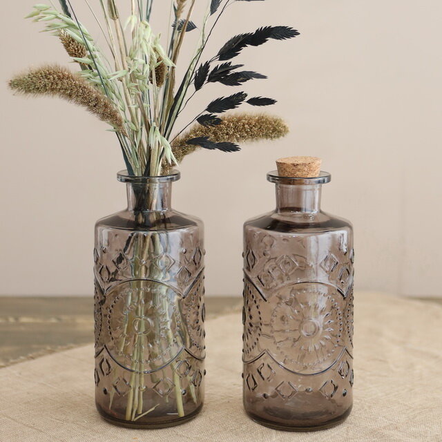 фото Ideas4Seasons Стеклянная ваза-бутылка Berlin 21 см серая 29766