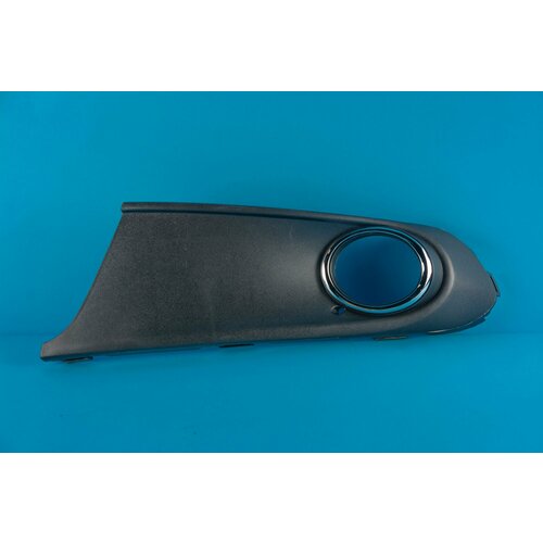 Рамка ПТФ облицовка противотуманной фары авто левая под круглую Volkswagen Polo Sedan Фольксваген Поло Седан 2010 6RU853665C 959₽