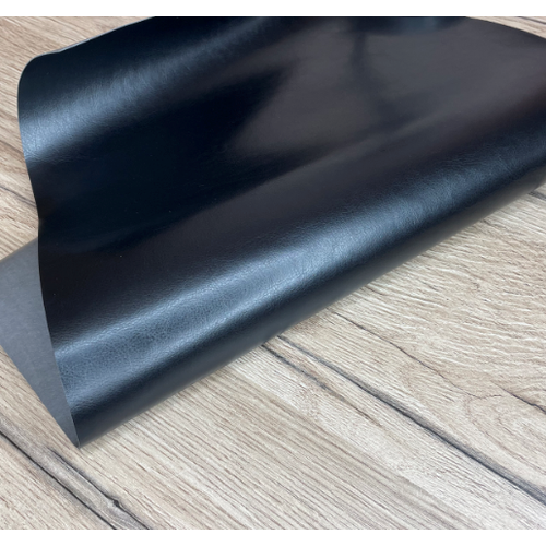 Переплетный кожзам (Италия) глянцевый, цвет черный, отрез 35*50 см