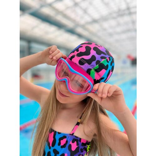 Шапочка детская для девочки, для бассейна и плавания от бренда CAPITANIA