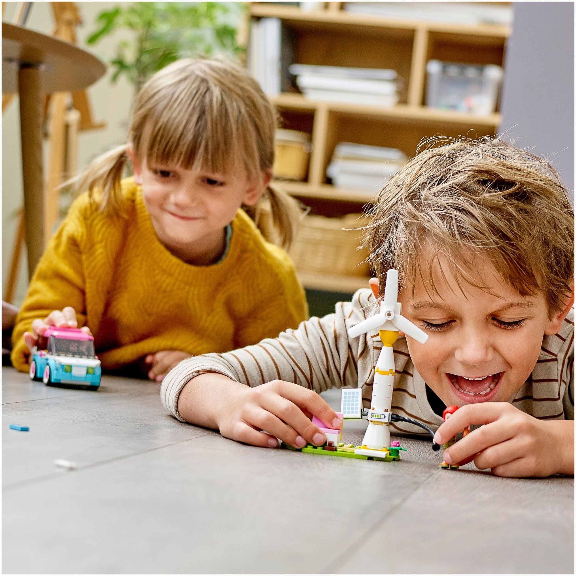Конструктор LEGO Friends 41443 Электромобиль Оливии - фото №13