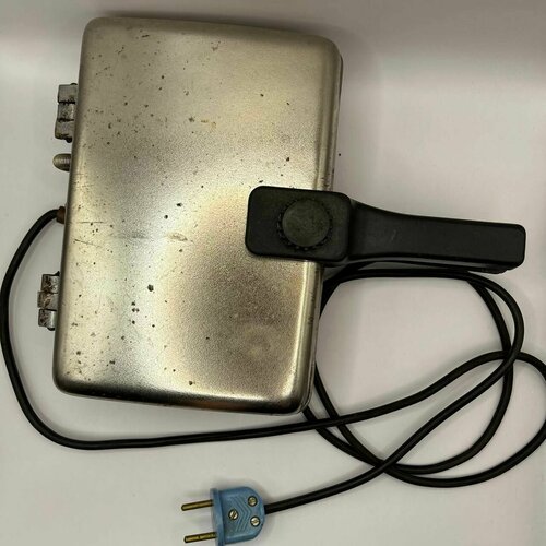 Электровафельница времён СССР Винтаж 190000₽