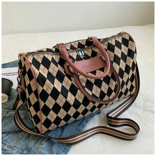 фото Сумка женская большая / дорожная / искусственная кожа / стильная сумка / на лямке / с ручками нет бренда