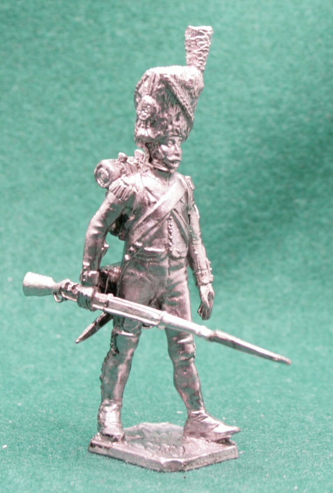 Оловянный солдатик 54 мм Гренадер 2-го полка Пеших гренадеров Франция 1812 г
