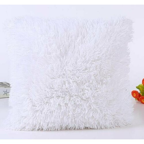 Декоративная меховая подушка 