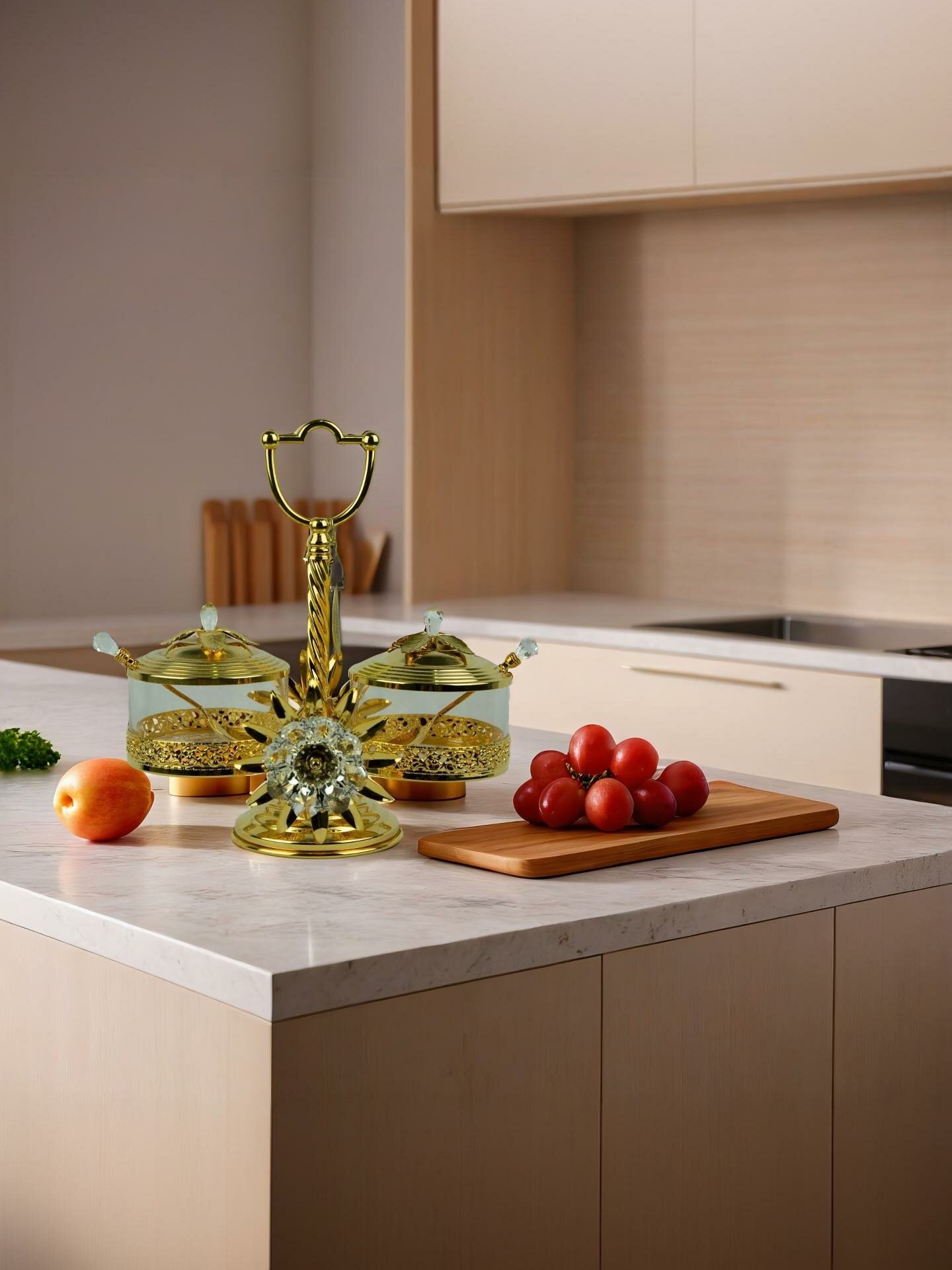 Менажница с крышкой и ложкой "Царский цветок" 21 см, металл, цвет золотистый, прозрачный кристалл