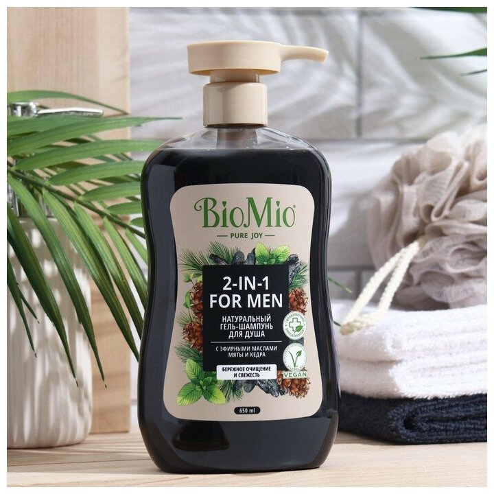 Гель-шампунь мужской для душа BioMio BIO SHOWER BODY&HAIR GEL Мята и кедр 650 мл
