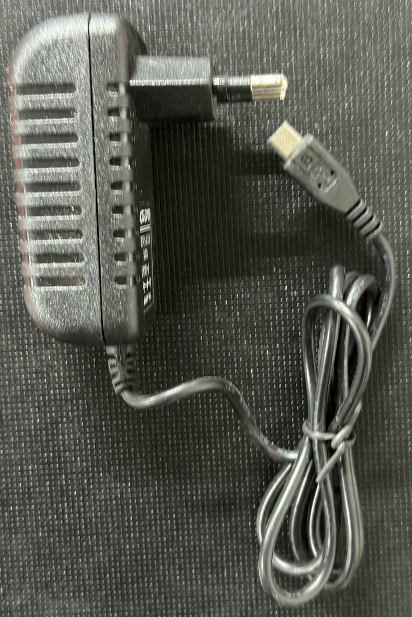 Адаптер питания AC-DC / Сетевой адаптер / Блок питания универсальный 24V 1.2 A, штекер 5.5x2.5мм