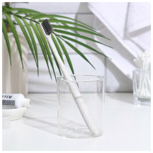 Зубная щетка мягкая в тубе белая 431₽