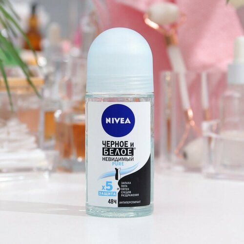 Антиперспирант Nivea Pure «Чёрное и Белое», шариковый, невидимый, 50 мл nivea антиперспирант черное и белое невидимый pure ролик флакон 50 мл 50 г 1 шт