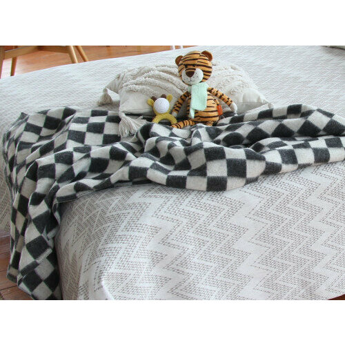 Одеяло 100х140 70% шерсть 500 гр серо-белая клетка