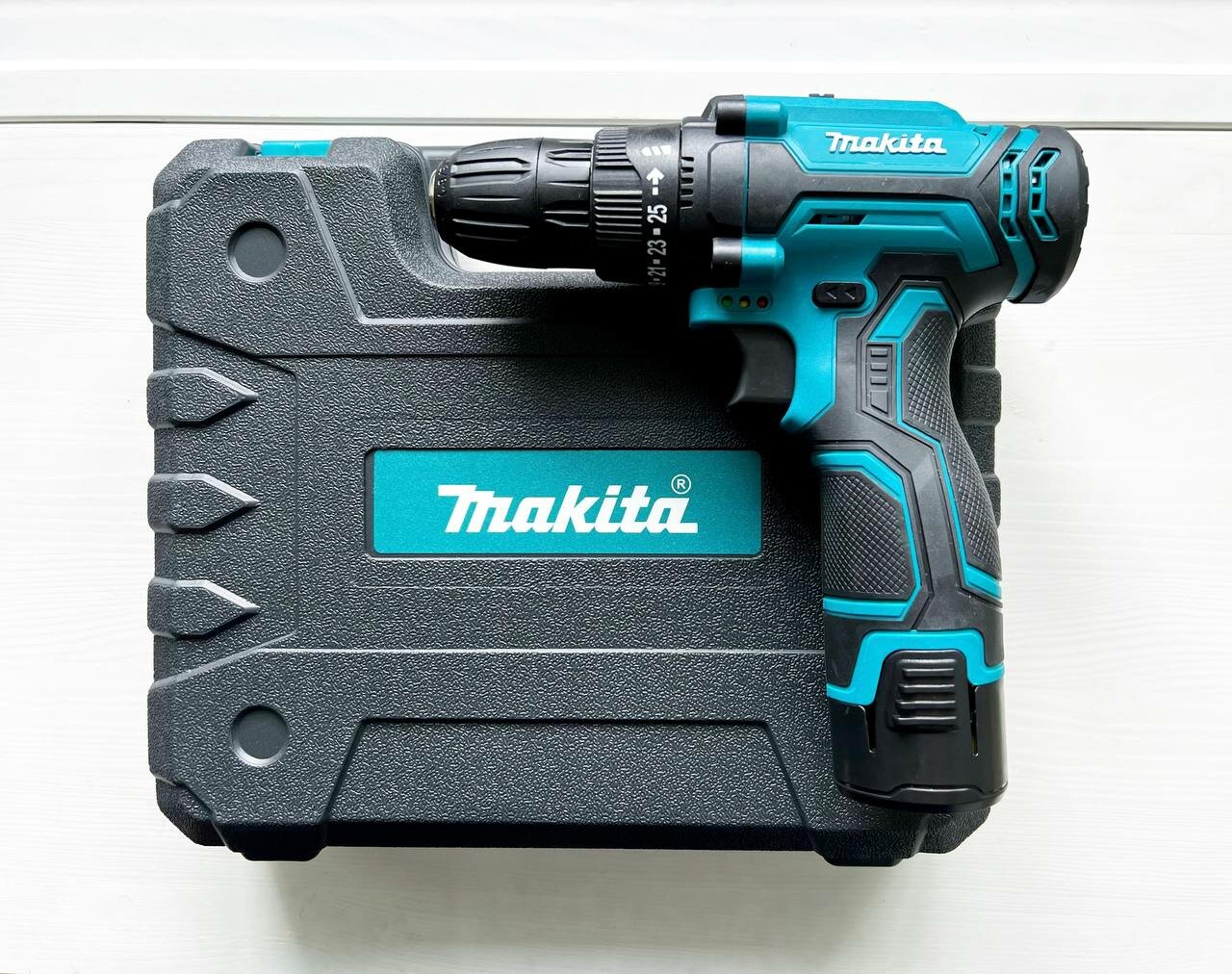 фото Дрель-шуруповерт аккумуляторный с набором бит и свёрл, 2 АКБ, 24V