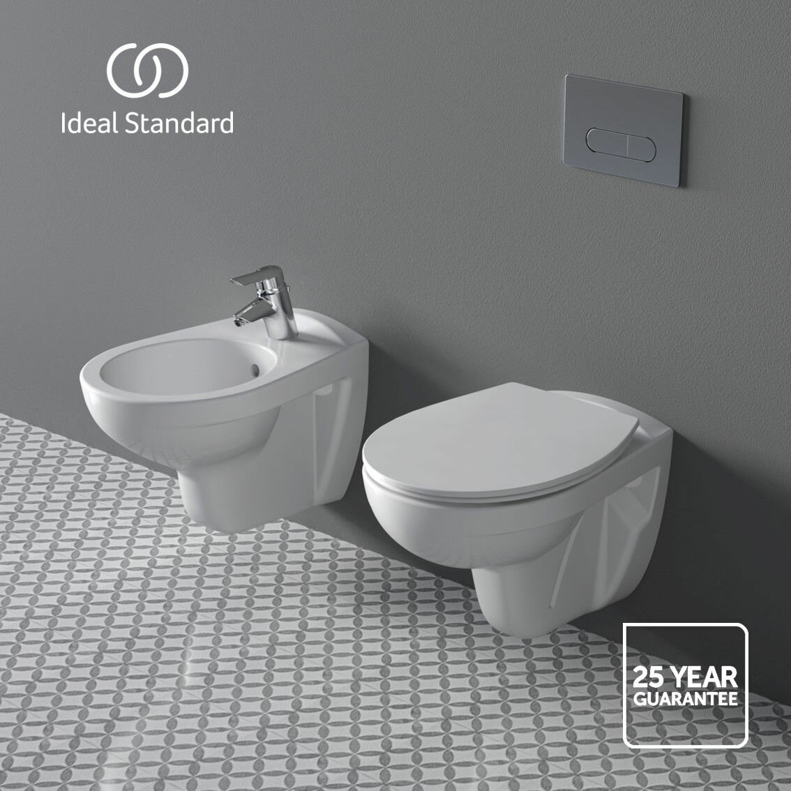 Унитаз подвесной Ideal Standard безободковый с сиденьем и крышкой Франция