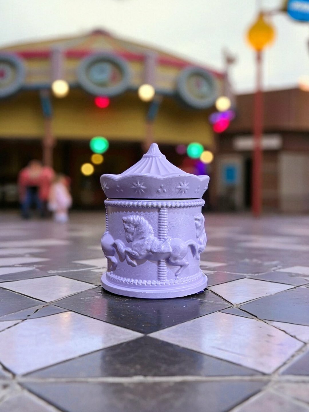 Декоративная Арома-свеча Карусель, 9*9*10 см - Лавандовый