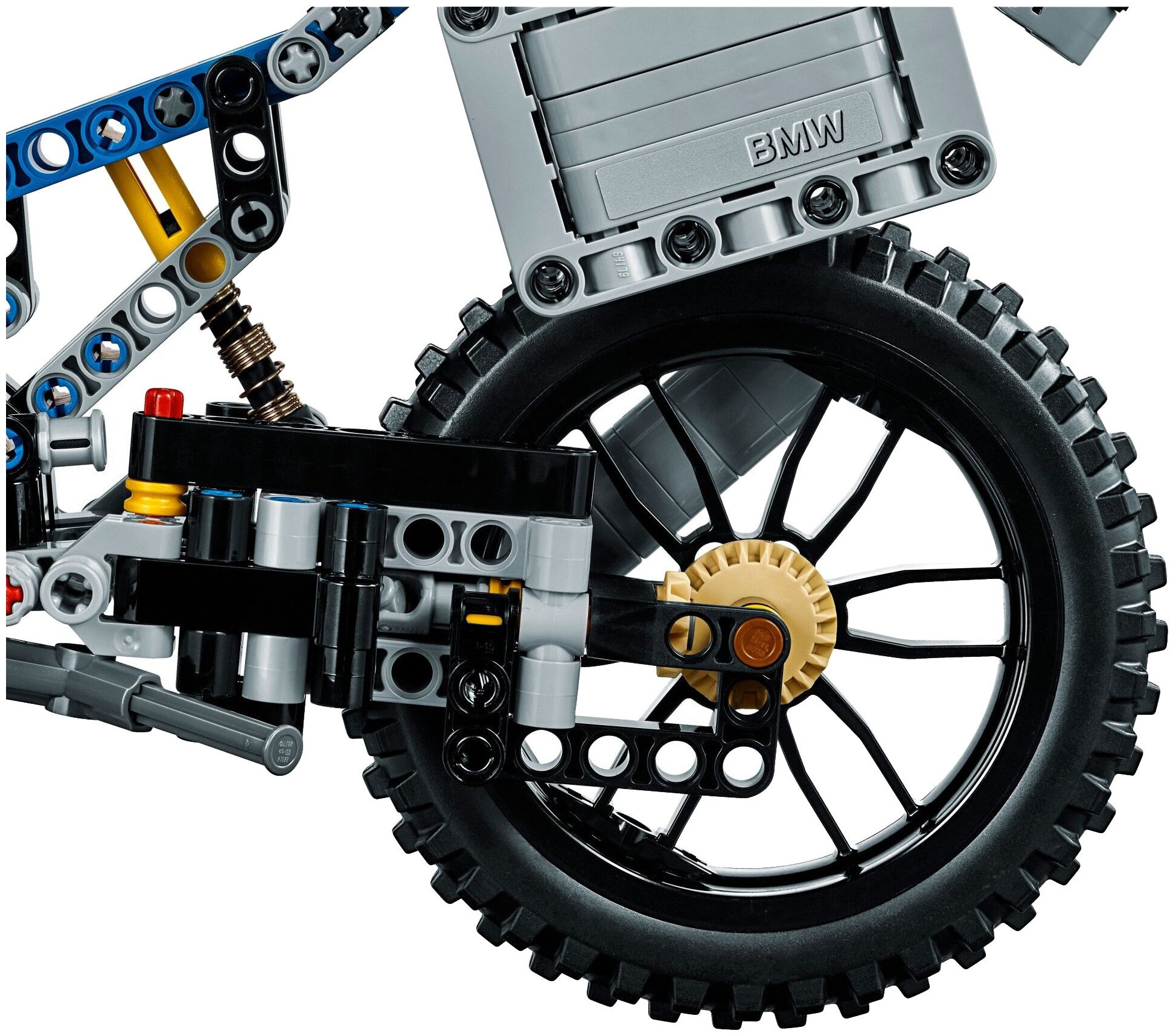 LEGO Technic Приключения на BMW R 1200 GS - фото №5